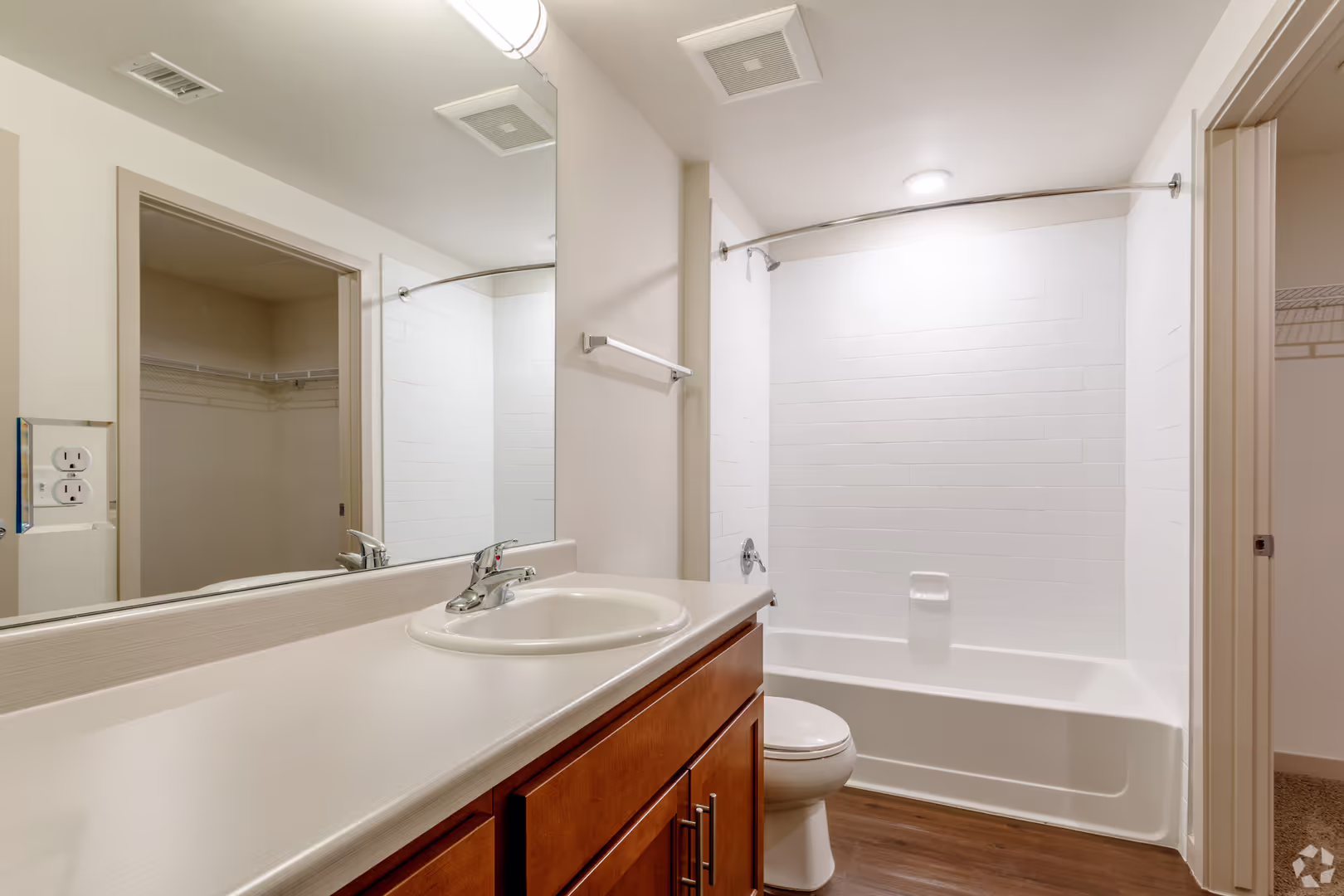 CRISMAN APARTMENTS 3 of 10