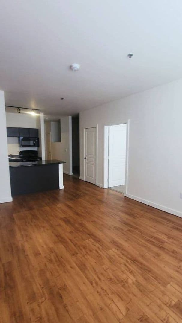 LINCOLNPOINT LOFTS 3 of 6