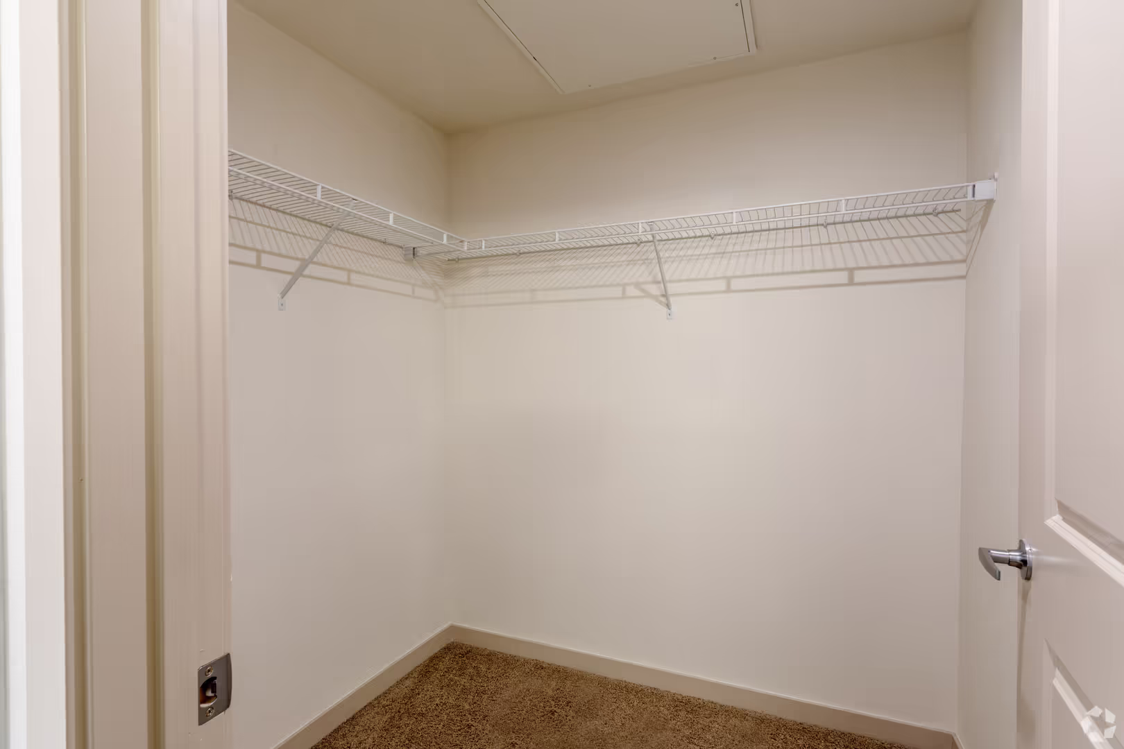 CRISMAN APARTMENTS 4 of 10