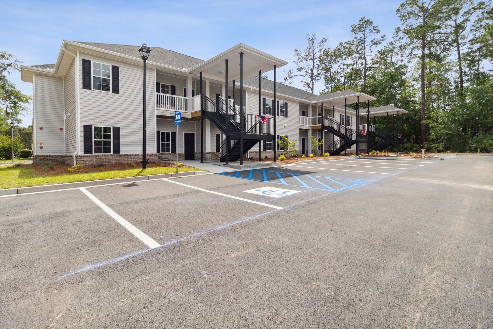 905 Olmstead Apartments 2 of 42