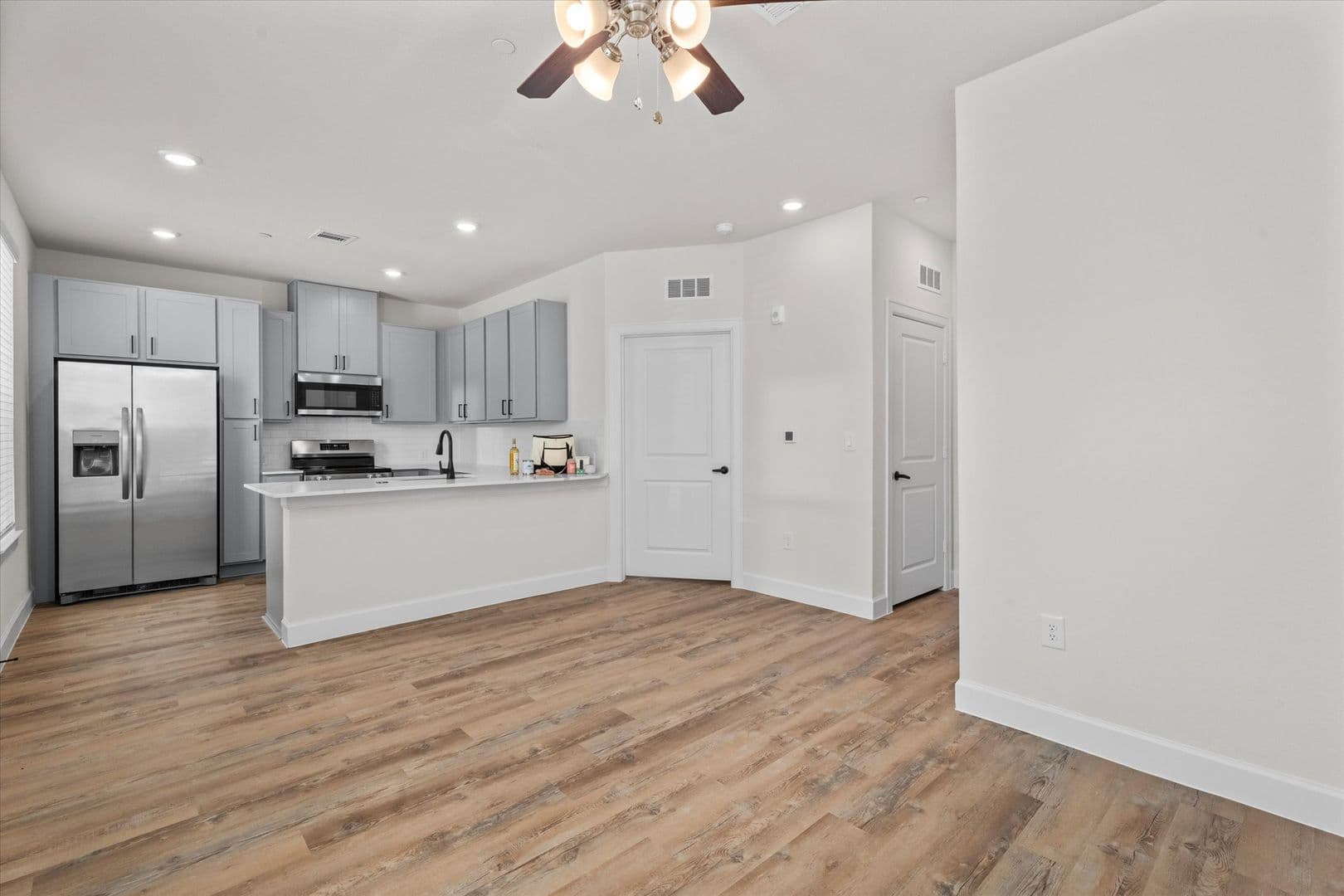 The Cottage Green Baytown 5 of 14