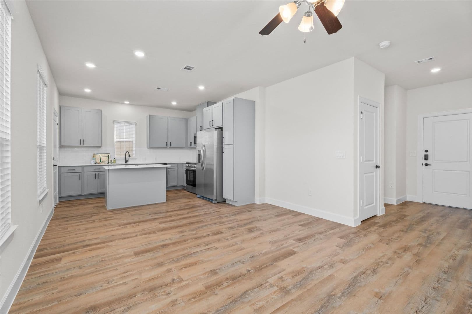 The Cottage Green Baytown 4 of 27
