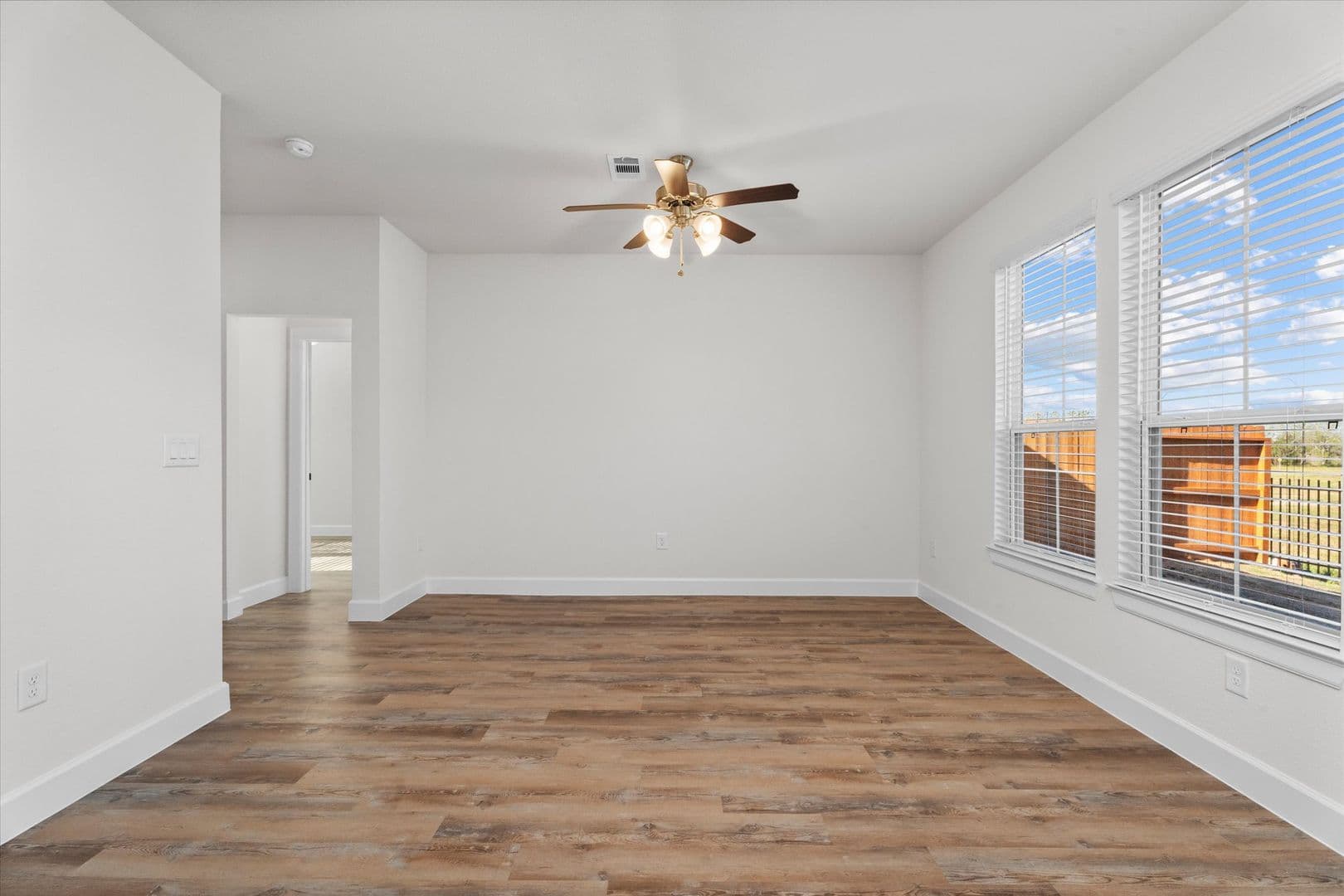 The Cottage Green Baytown 5 of 27