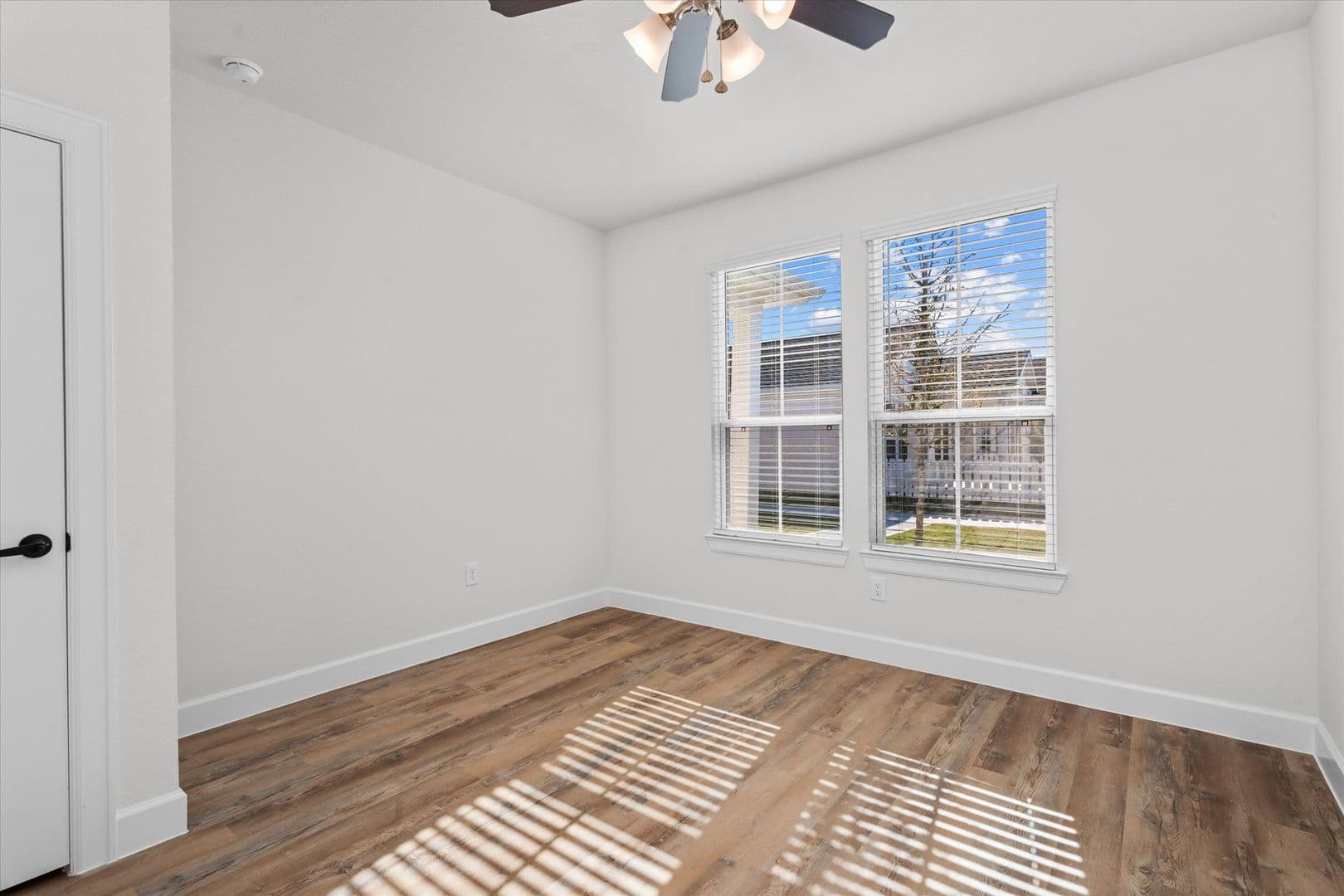The Cottage Green Baytown 12 of 27