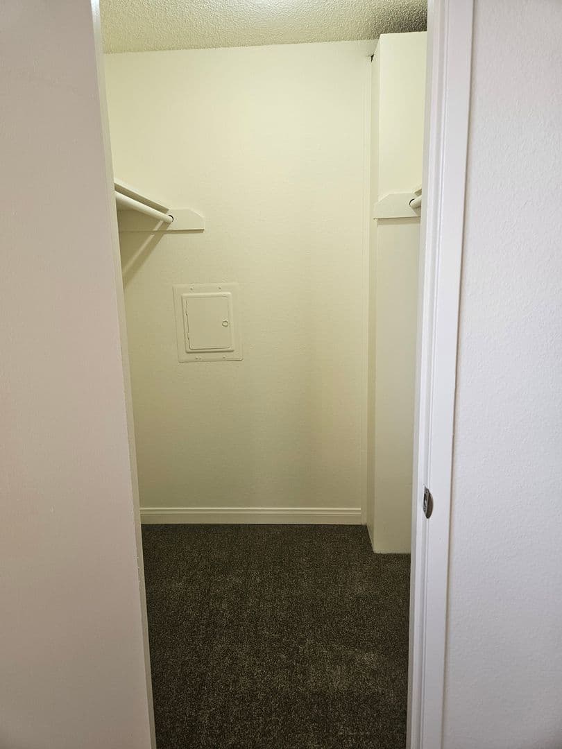 Del Mar Court Apartments 9 of 9