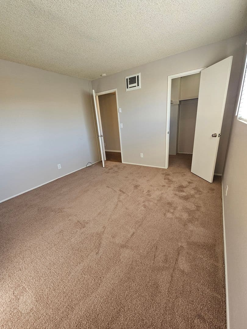 Del Mar Court Apartments 9 of 13