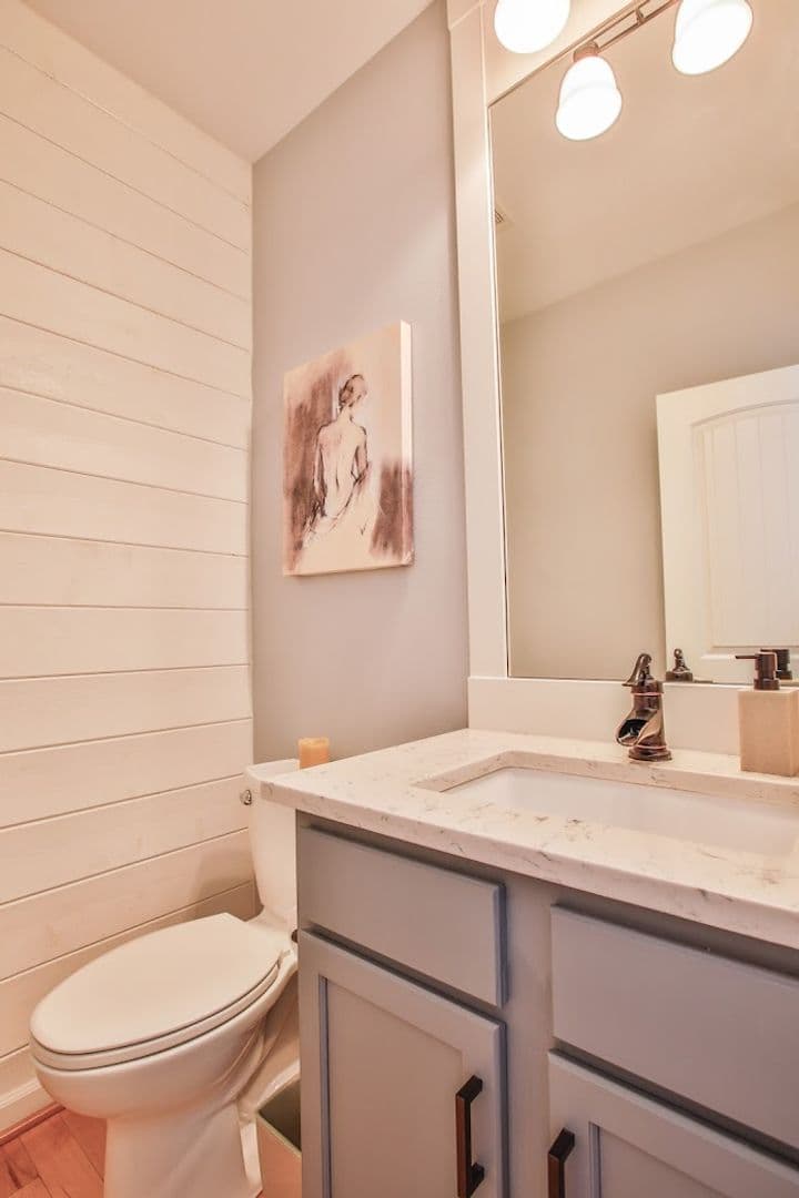 1404 Portside Court 17 of 31