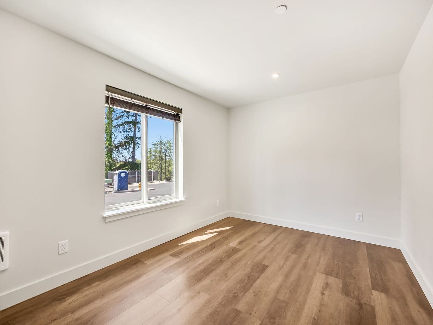 Jetty Stone Apartments ~ Jetty Stone LLC 26-04266 JSL 11 of 13
