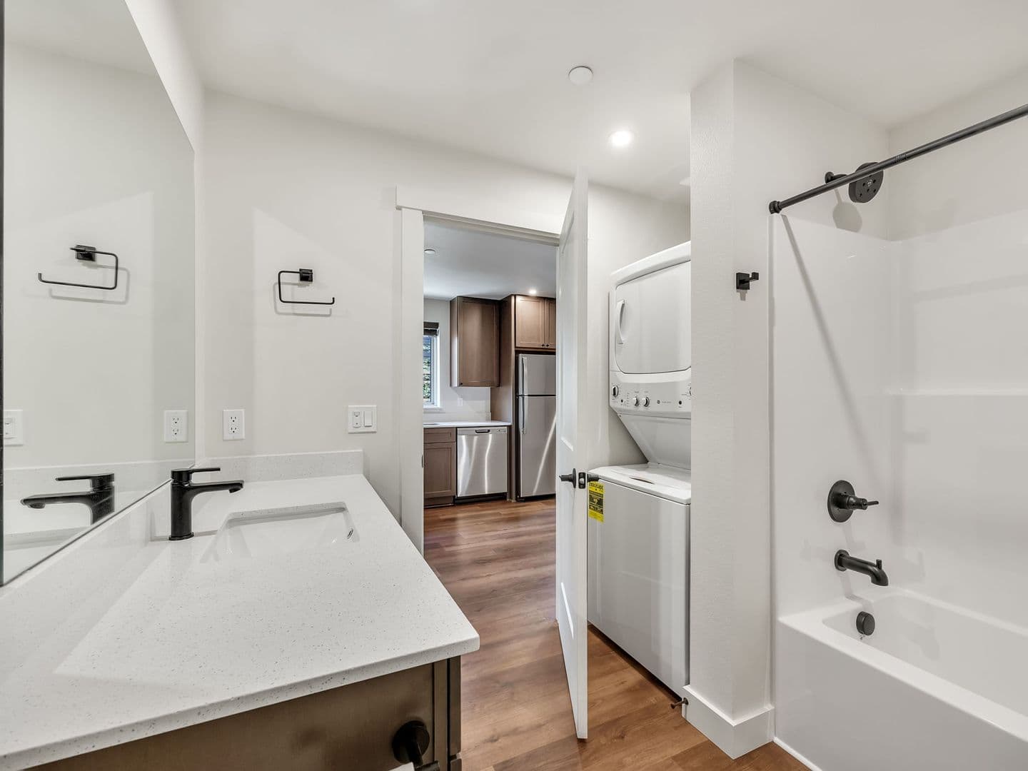 Jetty Stone Apartments ~ Jetty Stone LLC 26-04266 JSL 6 of 19