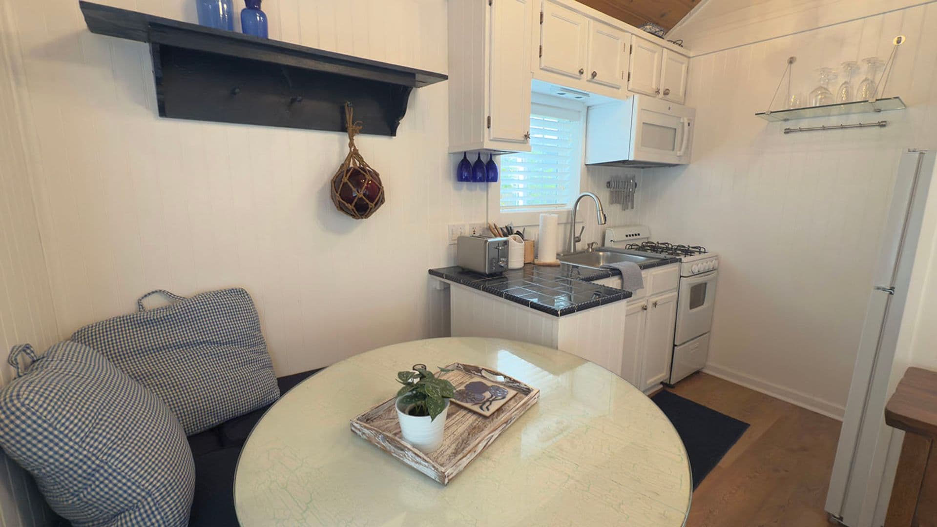 314 4th Ave #5 ~ Moser 25-0919MOS 5 of 14