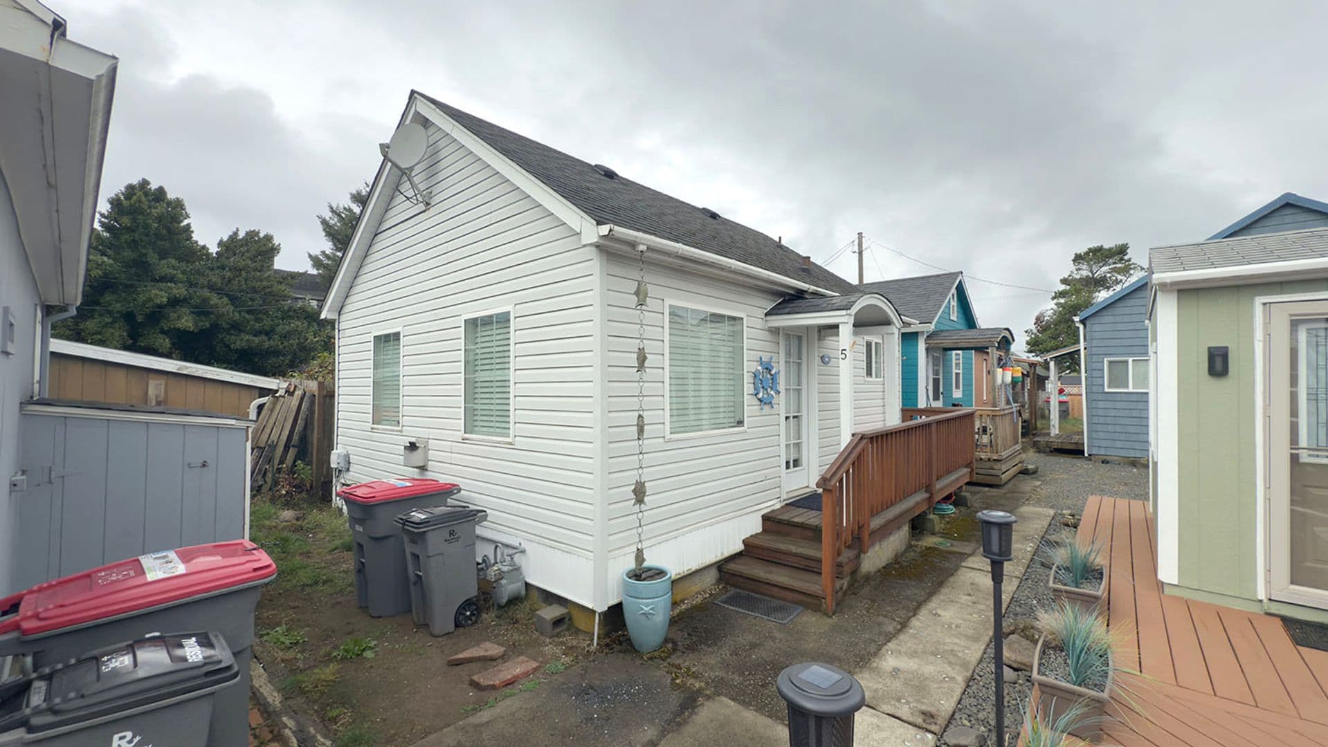 314 4th Ave #5 ~ Moser 25-0919MOS 1 of 8