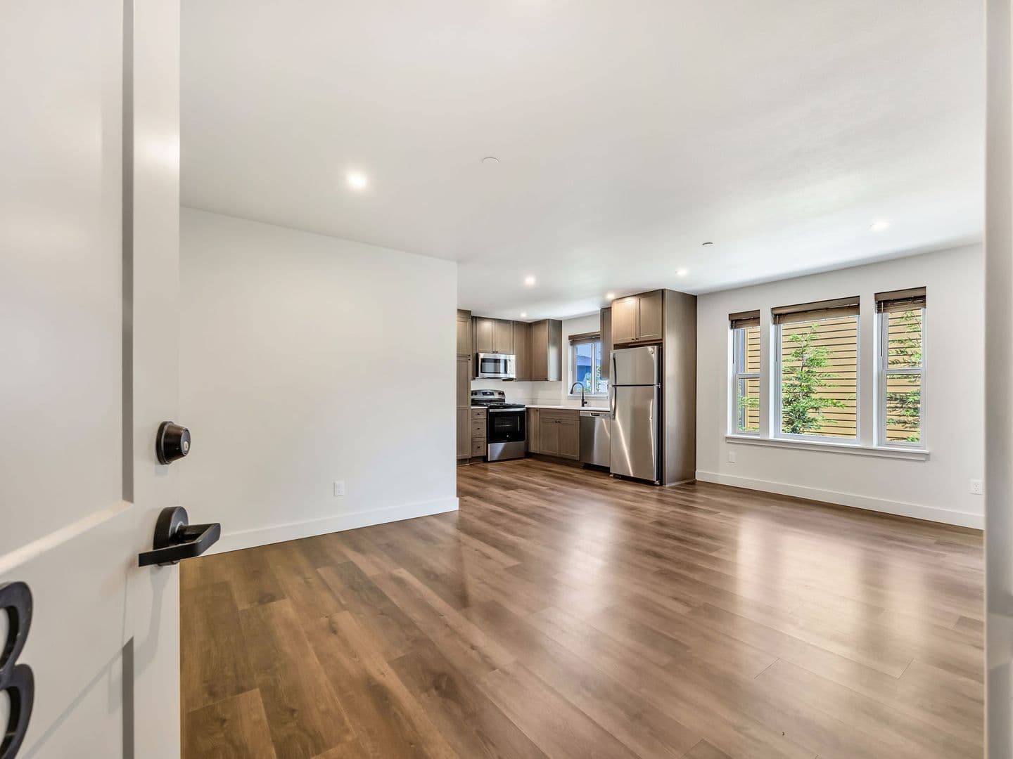 Jetty Stone Apartments ~ Jetty Stone LLC 26-04266 JSL 4 of 20