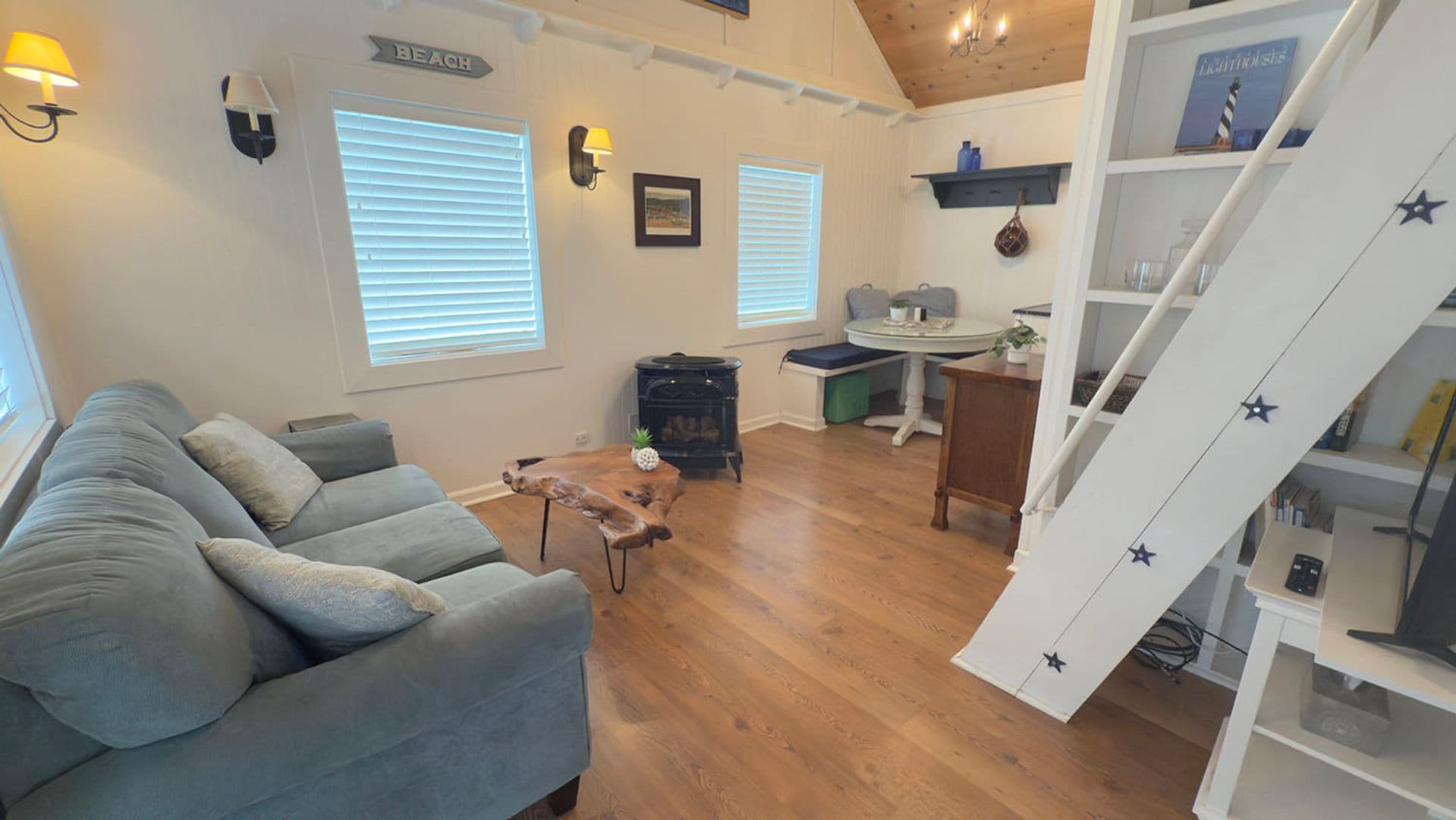 314 4th Ave #5 ~ Moser 25-0919MOS 2 of 14