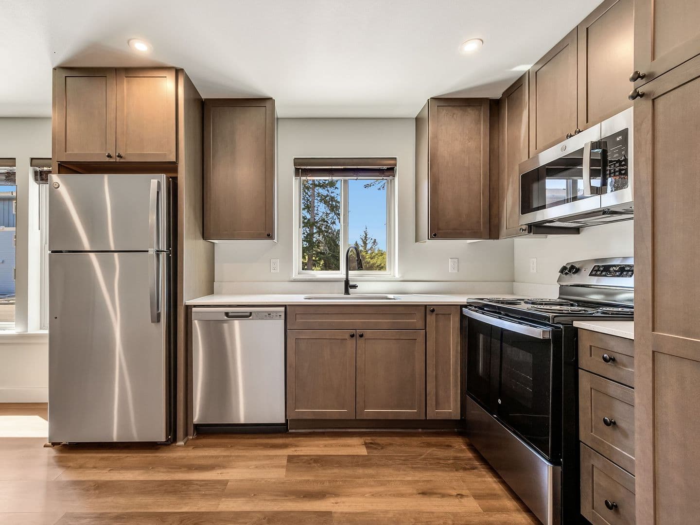 Jetty Stone Apartments ~ Jetty Stone LLC 26-04266 JSL 7 of 14