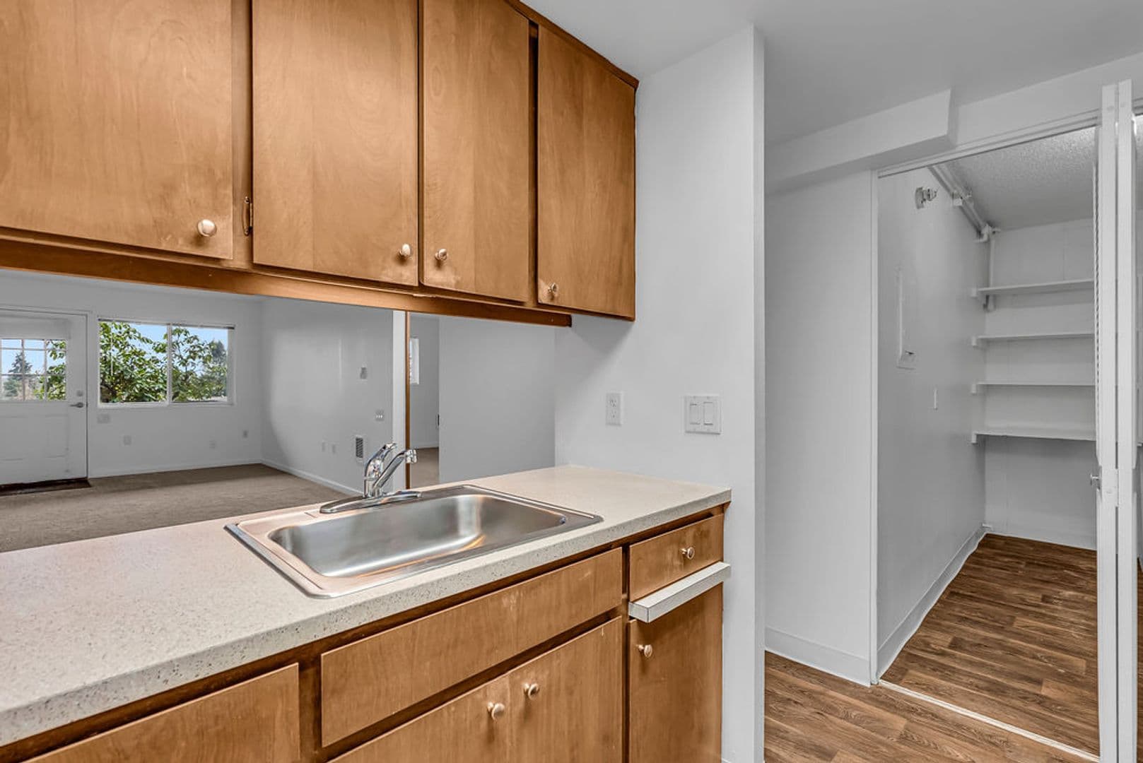 King City Apartments (963) 3 of 17