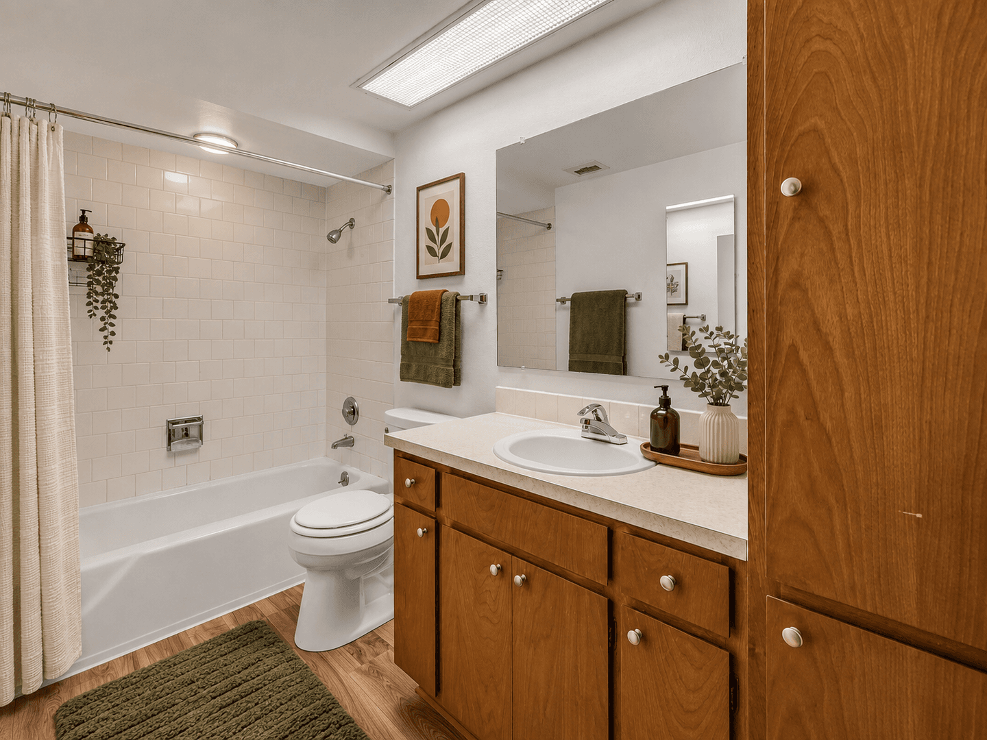 King City Apartments (963) 3 of 4