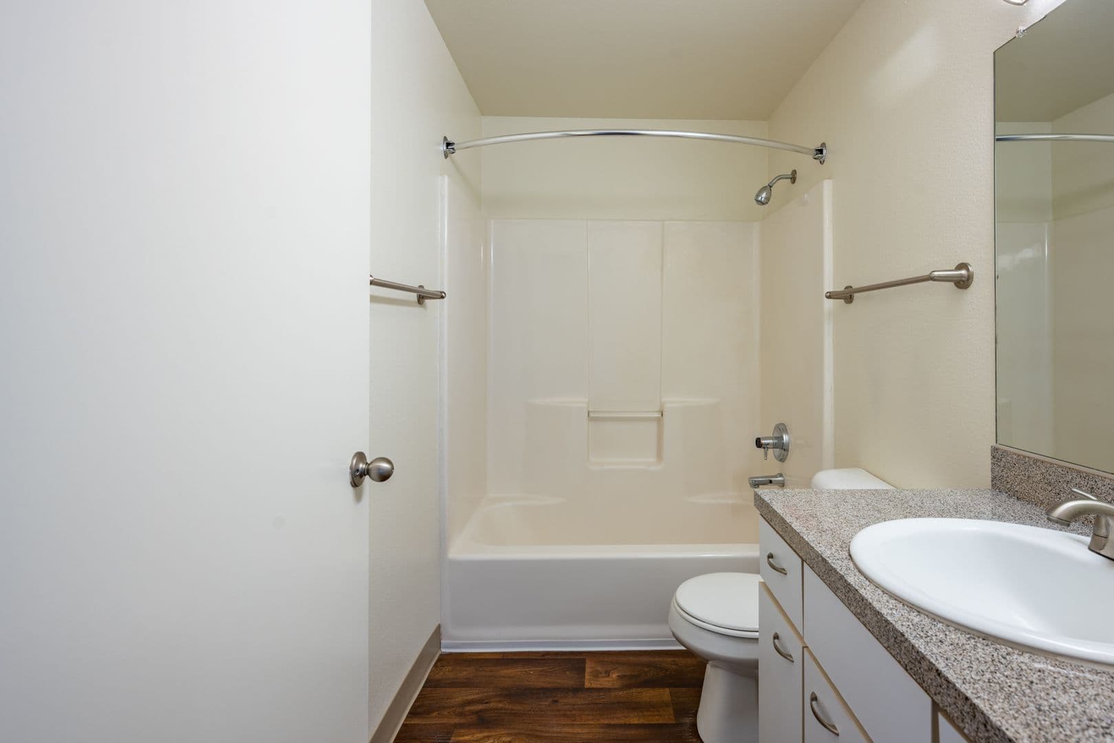 Springbrook Apartments (530) 3 of 22