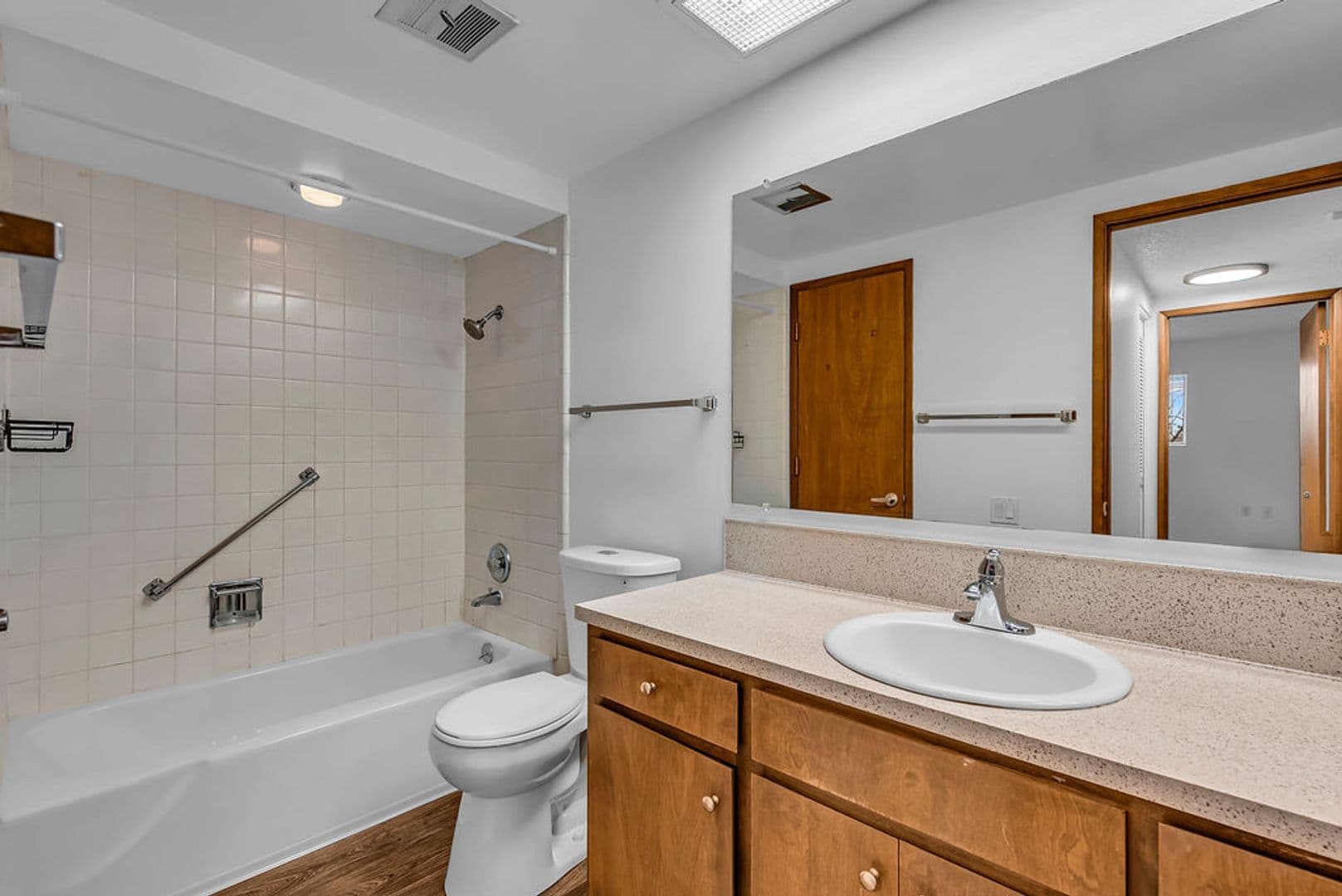 King City Apartments (963) 7 of 17