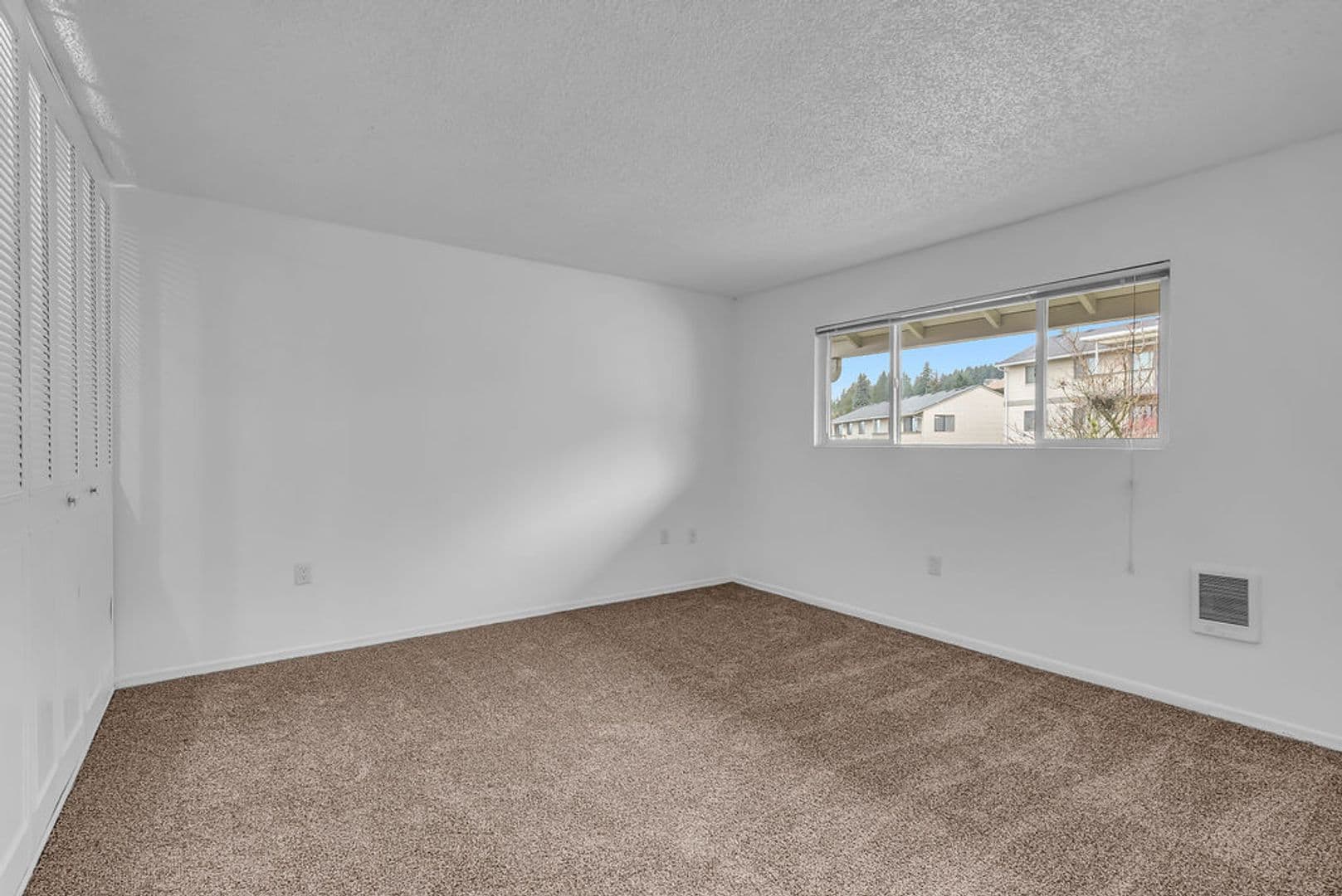 King City Apartments (963) 2 of 17