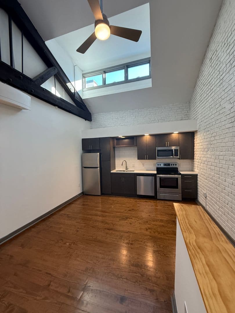 1809 E Franklin Street Tenant 15 of 15