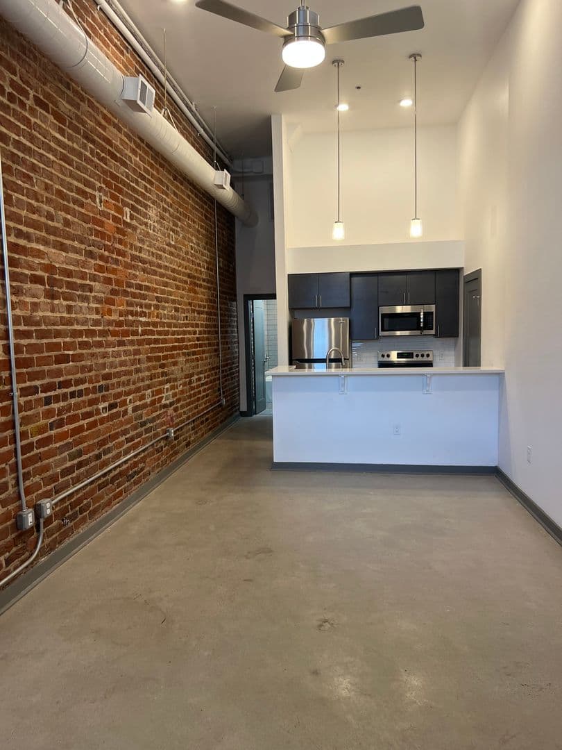 1711 East Main Street Tenant 1 of 6