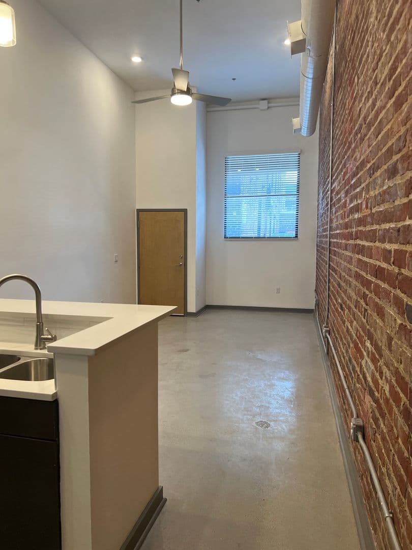 1711 East Main Street Tenant 3 of 6