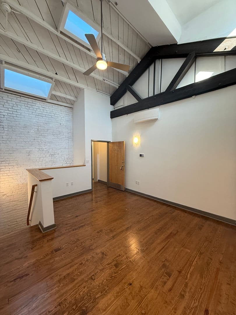 1809 E Franklin Street Tenant 14 of 15