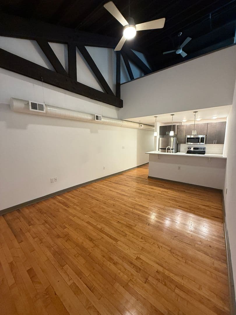 1809 E Franklin Street Tenant 10 of 28