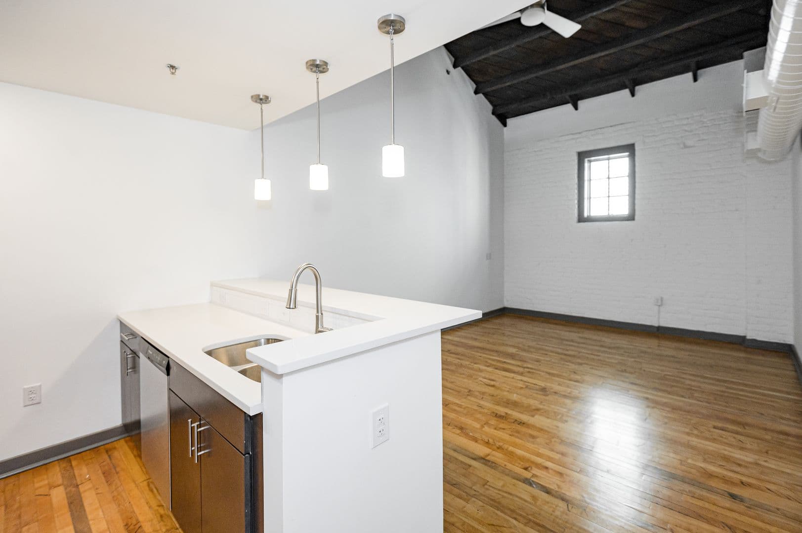 1809 E Franklin Street Tenant 2 of 28