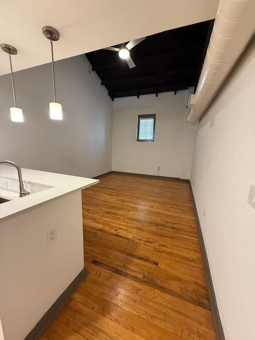1809 E Franklin Street Tenant 7 of 28