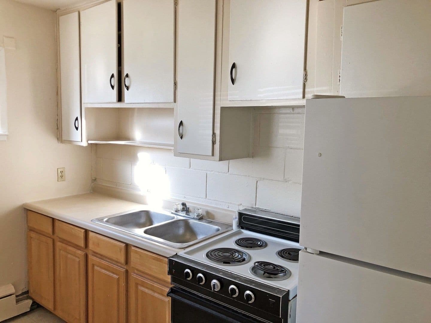206 - MAPLE COURT APARTMENTS 5 of 10
