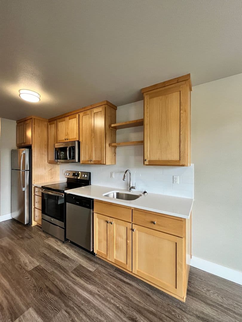 The Maverick Apartments 6 of 16