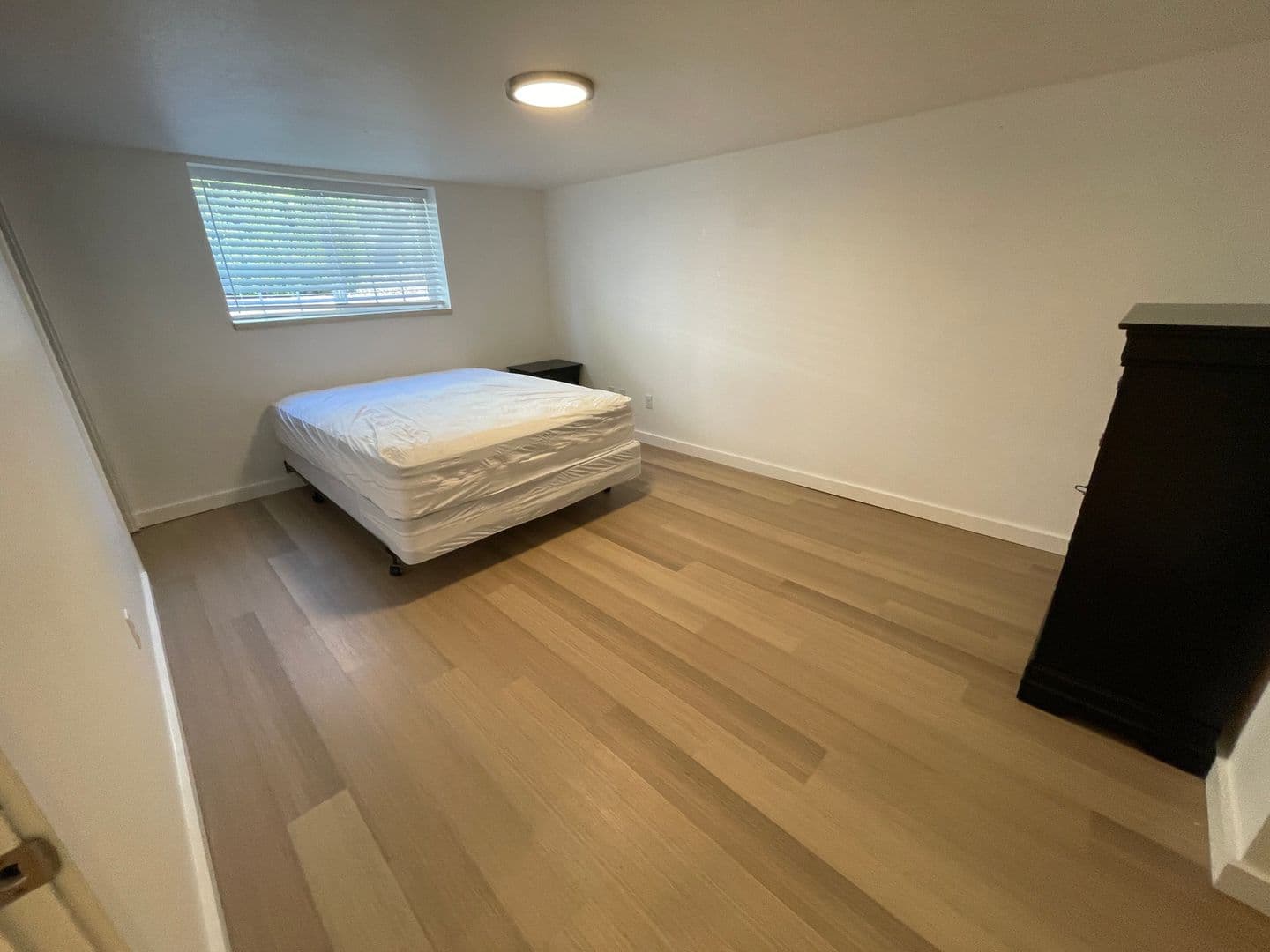 Large Private Bedroom / Furnished! Beautifully Renovated Shared Irvington Apartment Home! 3 of 14