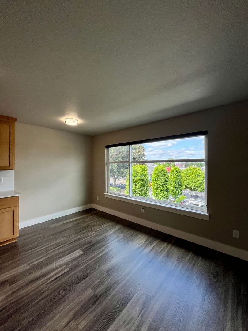The Maverick Apartments 3 of 16