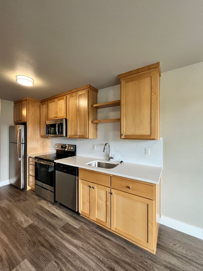 The Maverick Apartments 5 of 16