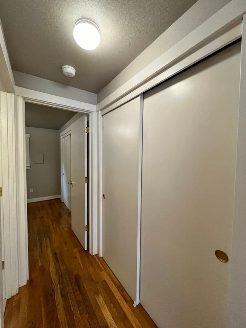 Division Apartments 8 of 14