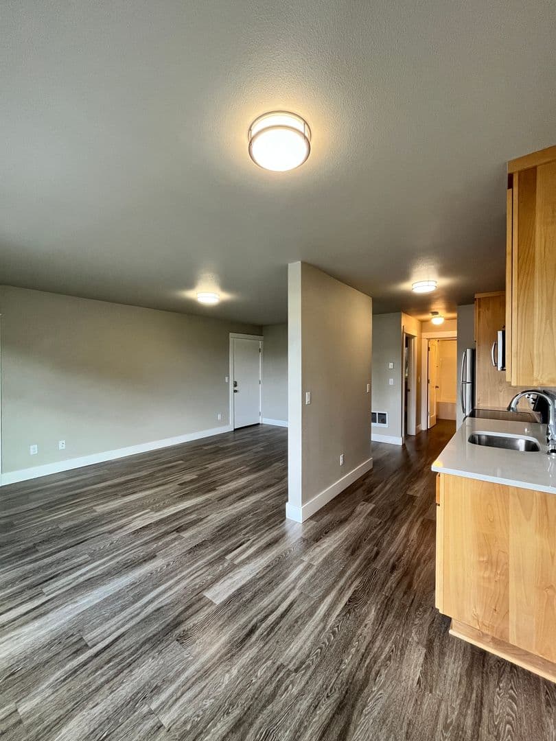 The Maverick Apartments 5 of 16