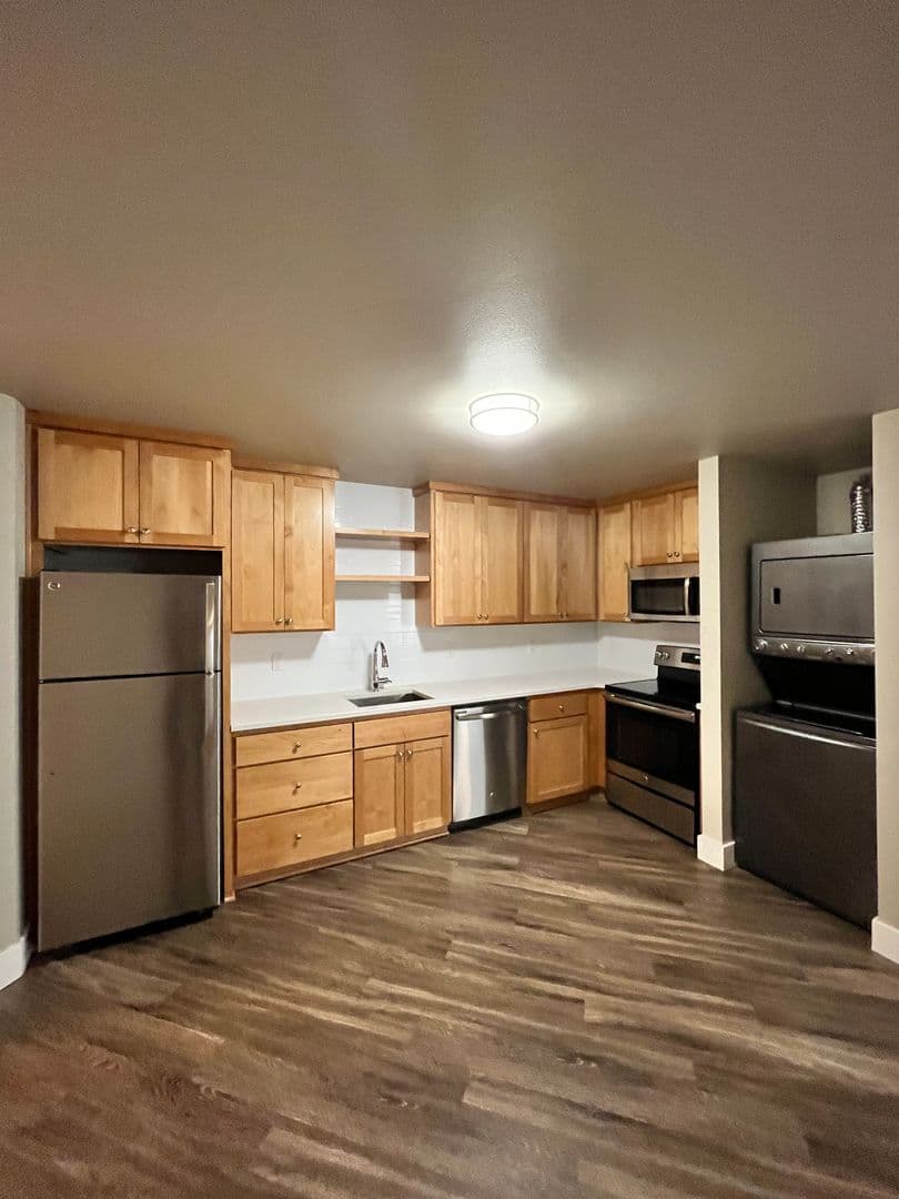The Maverick Apartments 2 of 10