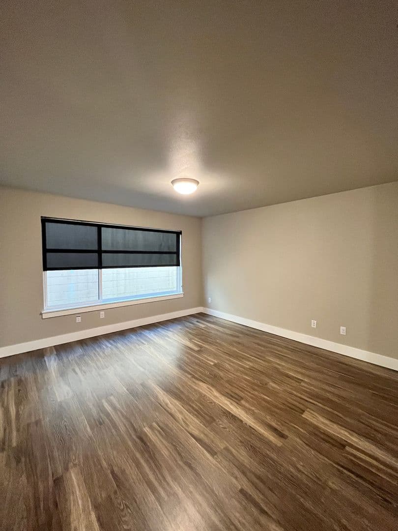 The Maverick Apartments 4 of 10
