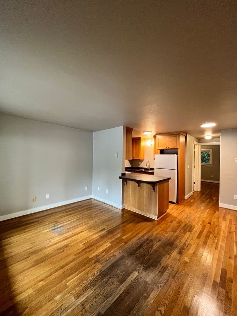 Division Apartments 3 of 14