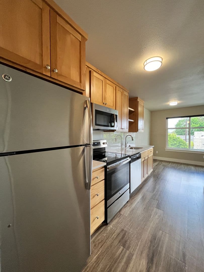 The Maverick Apartments 7 of 16