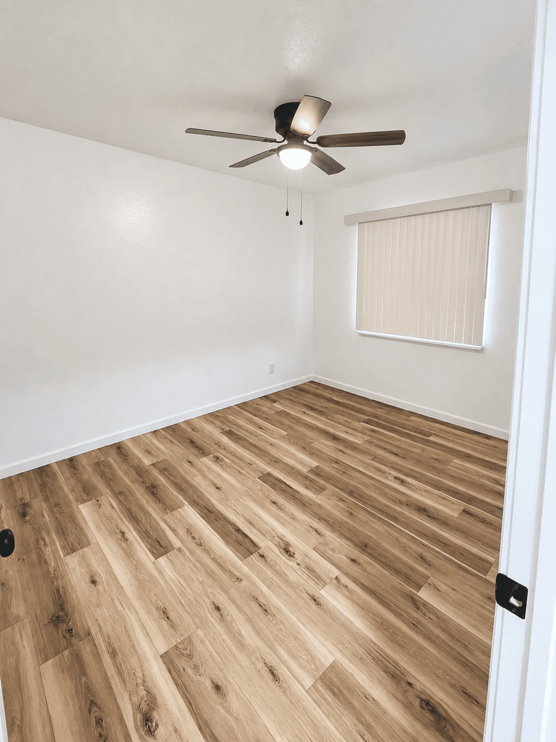 Riverside Apartments 6 of 8