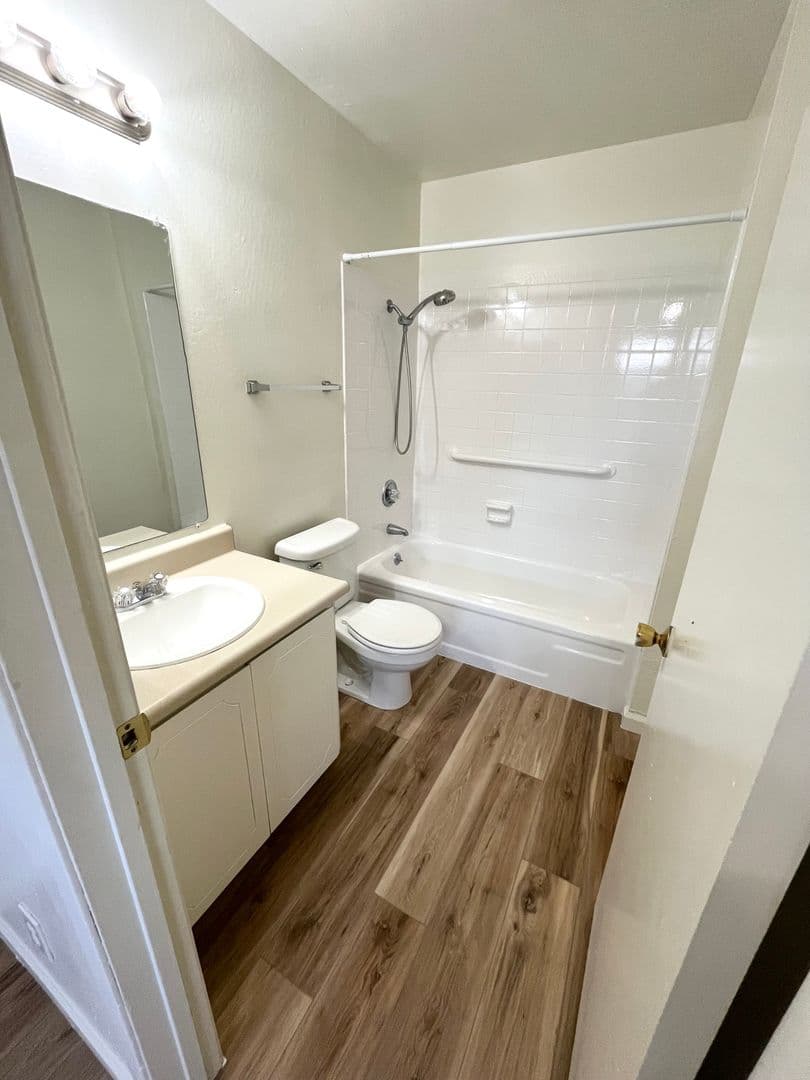 Rancho Carmel Apartments 4 of 11