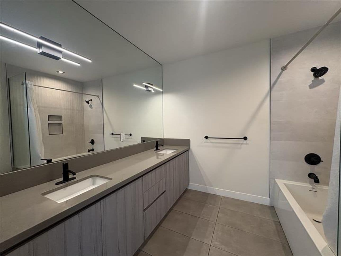 495 Promenade Ave 19 of 29