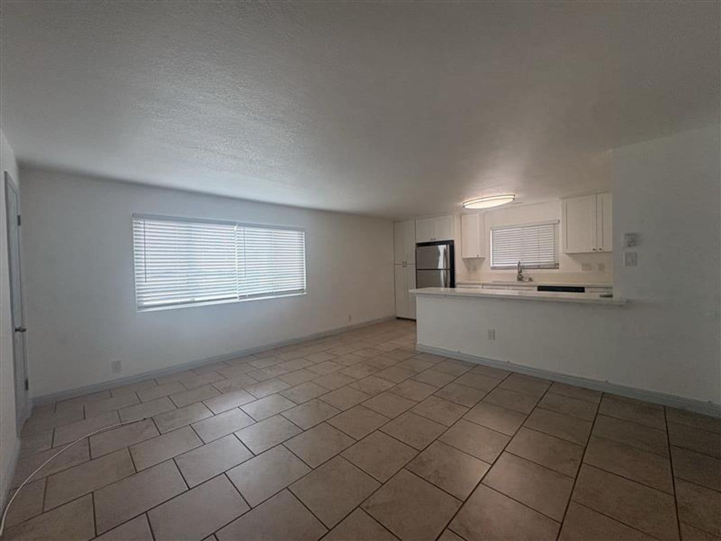 1518 E 3rd St 4 of 14