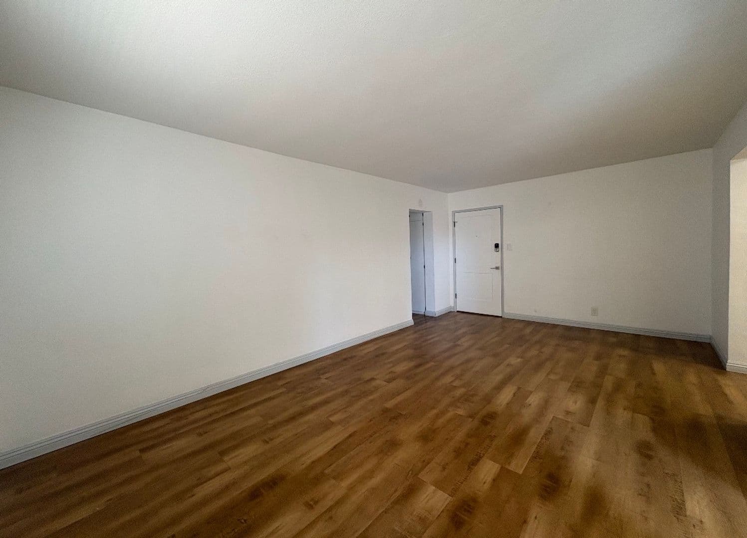 1518 E 3rd St 3 of 8