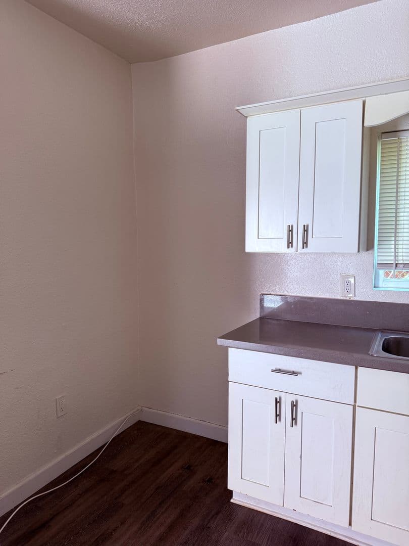 1033 Hoffman Ave 12 of 15