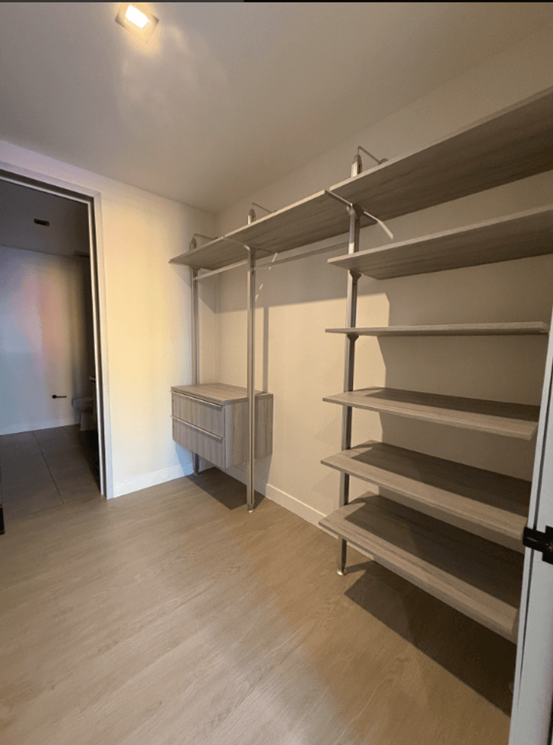 495 Promenade Ave 14 of 33