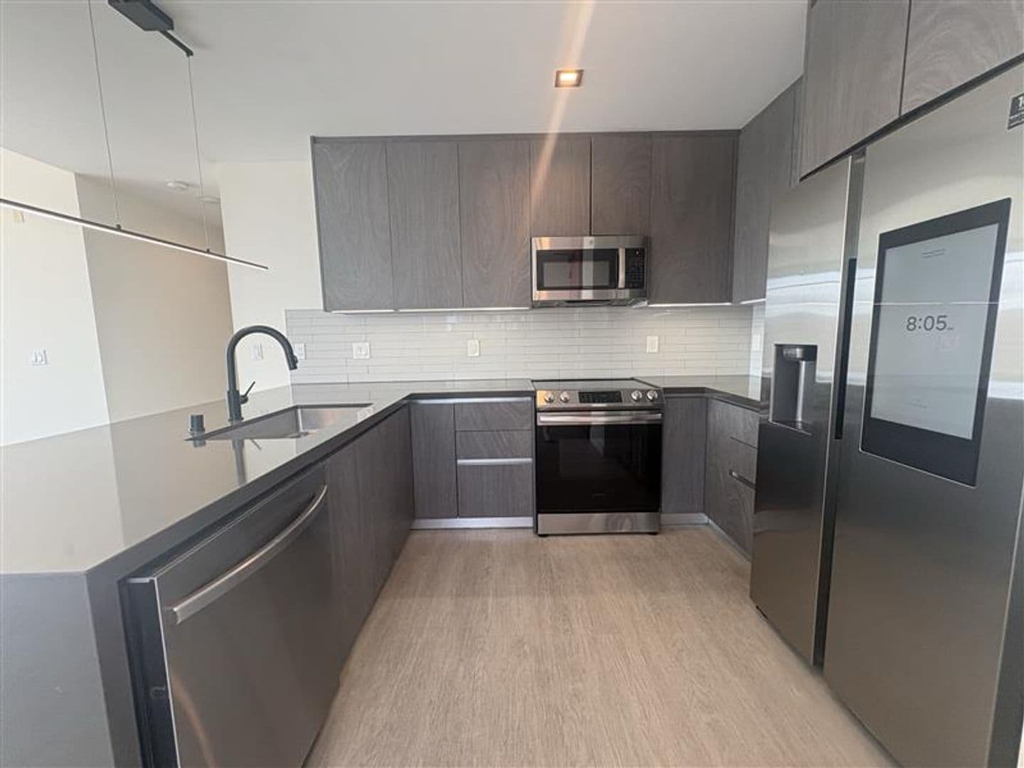 495 Promenade Ave 6 of 29