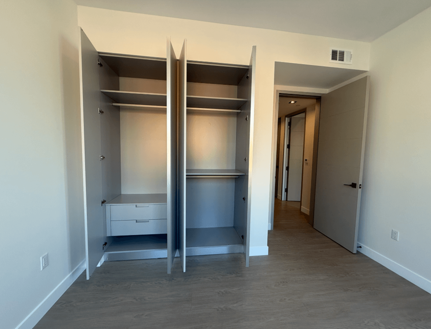 495 Promenade Ave 11 of 33